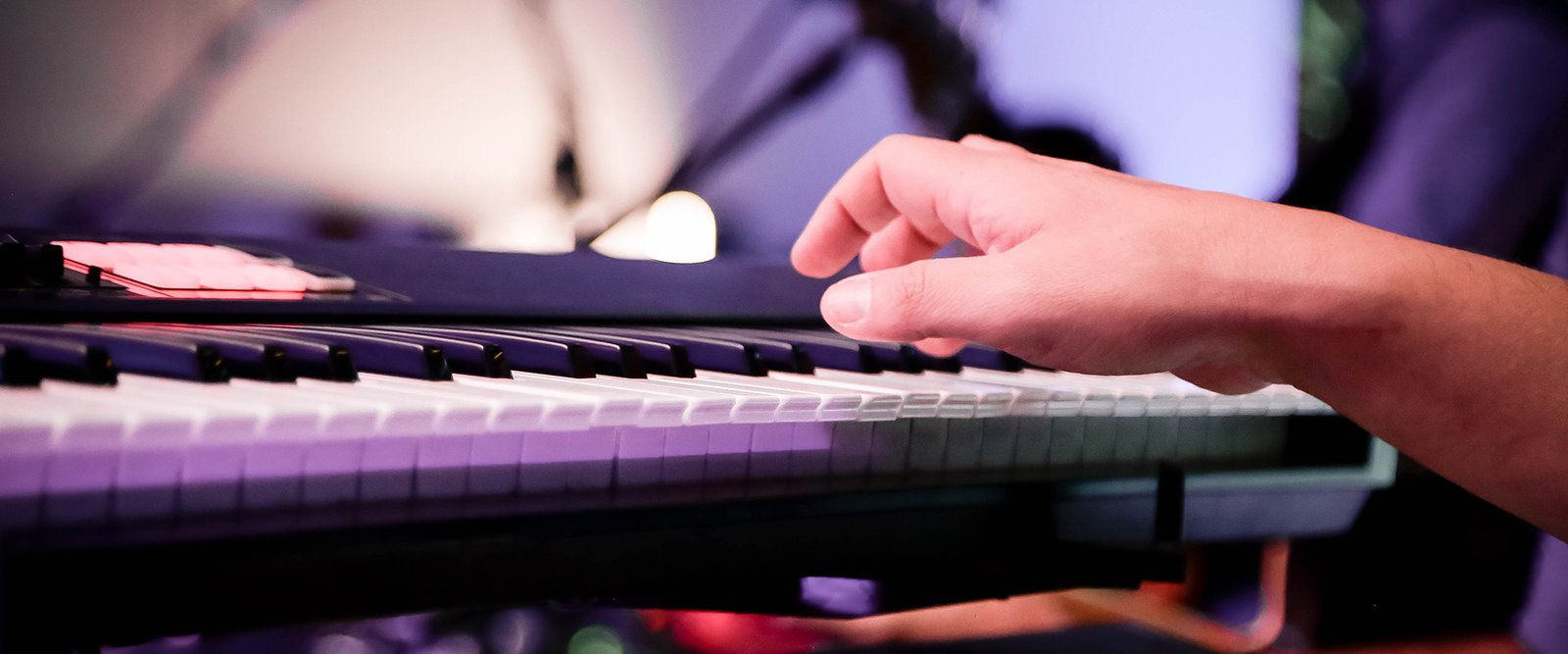 musica-e-instrumentos-na-integracao-de-equipes